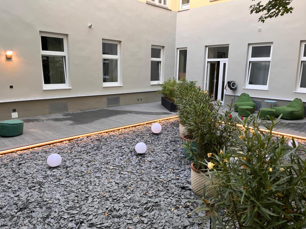 וינה Street Living Hotel - Apartments מראה חיצוני תמונה